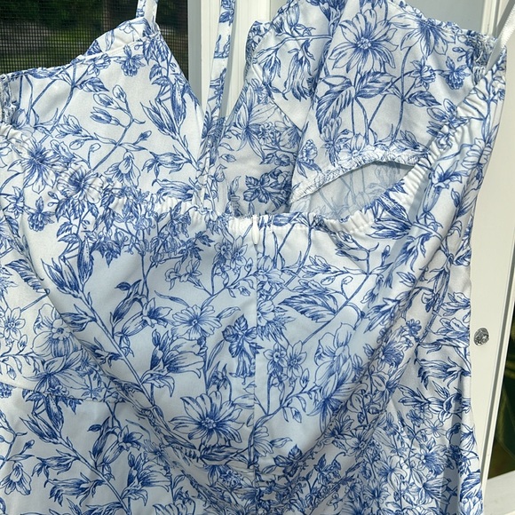 Floral Print Layered Tiered Ruffle Hem Halter Mini Dress Blue White NWT sz M Zip - Picture 16 of 16